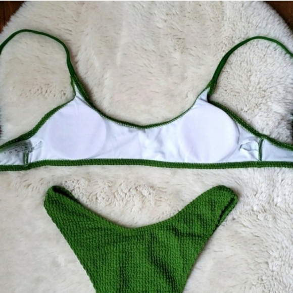 New Scrunchy Scoop Top and Brazilian Bottom Bikini Set Swimsuit Size L - Picture 7 of 7
